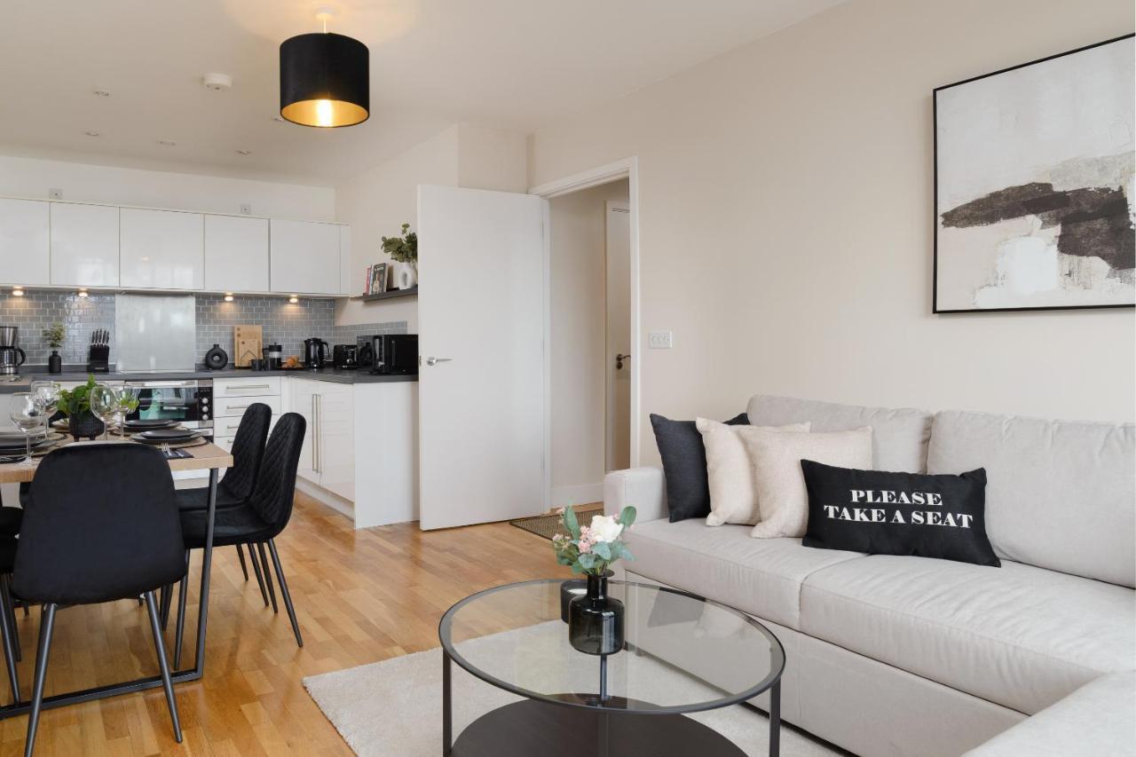 Premium Apartment - Allocated Parking - Great Location Plymouth Ngoại thất bức ảnh