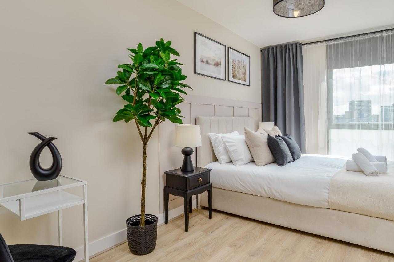 Premium Apartment - Allocated Parking - Great Location Plymouth Ngoại thất bức ảnh