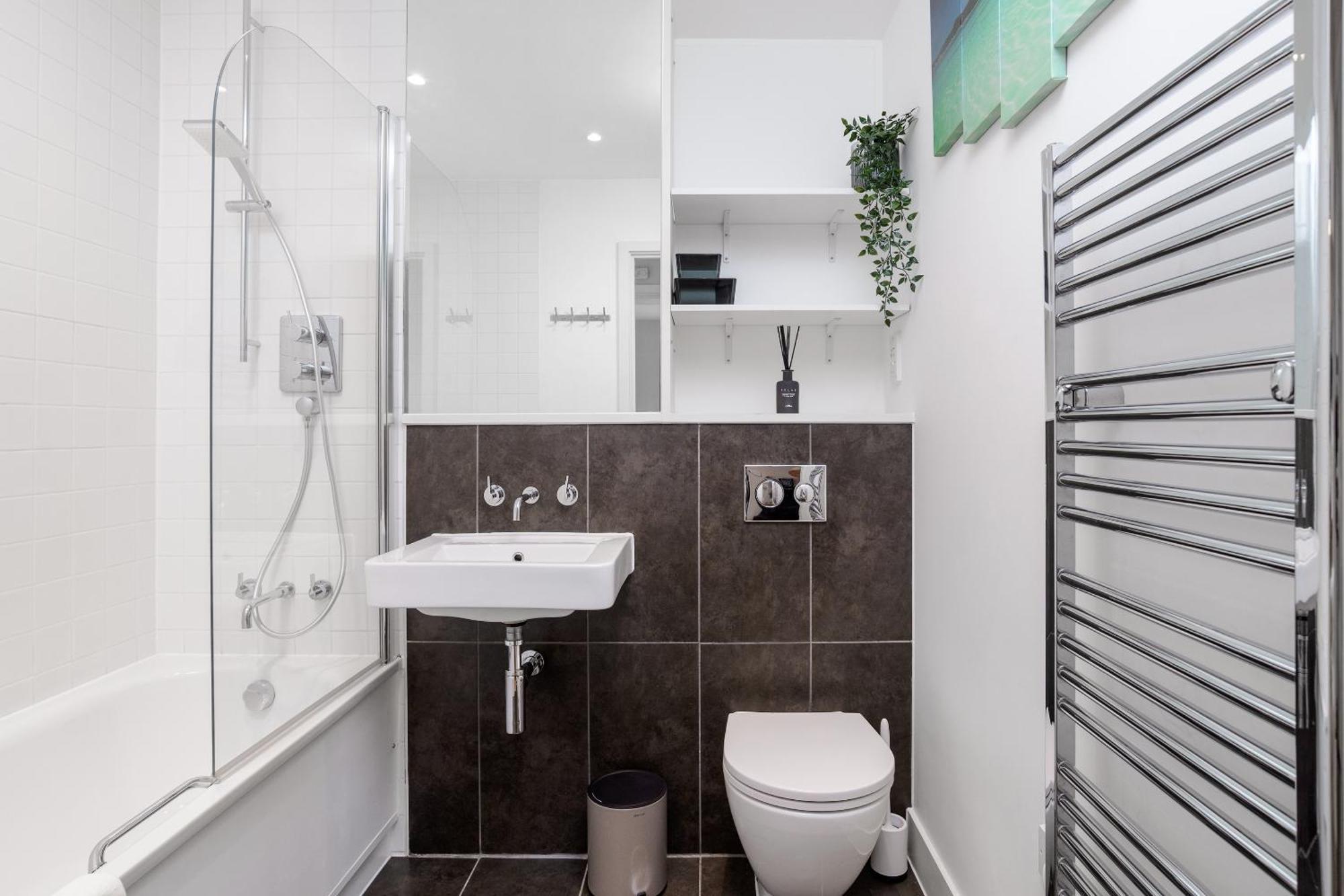 Premium Apartment - Allocated Parking - Great Location Plymouth Ngoại thất bức ảnh
